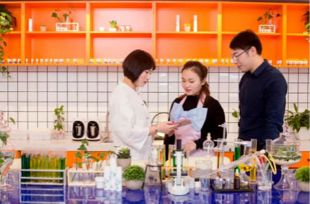 唯拾壹美妝店如何抓住新生代消費(fèi)者？